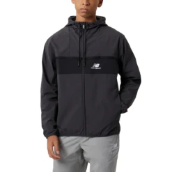 New Balance Athletics Amplified Windbreaker Herren Übergangsjacke Schwarz Grau