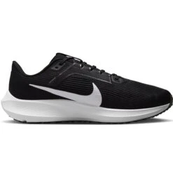 Nike Air Zoom Pegasus 40 Wide (Weit) Herren Laufschuhe Neutral Schwarz Weiß