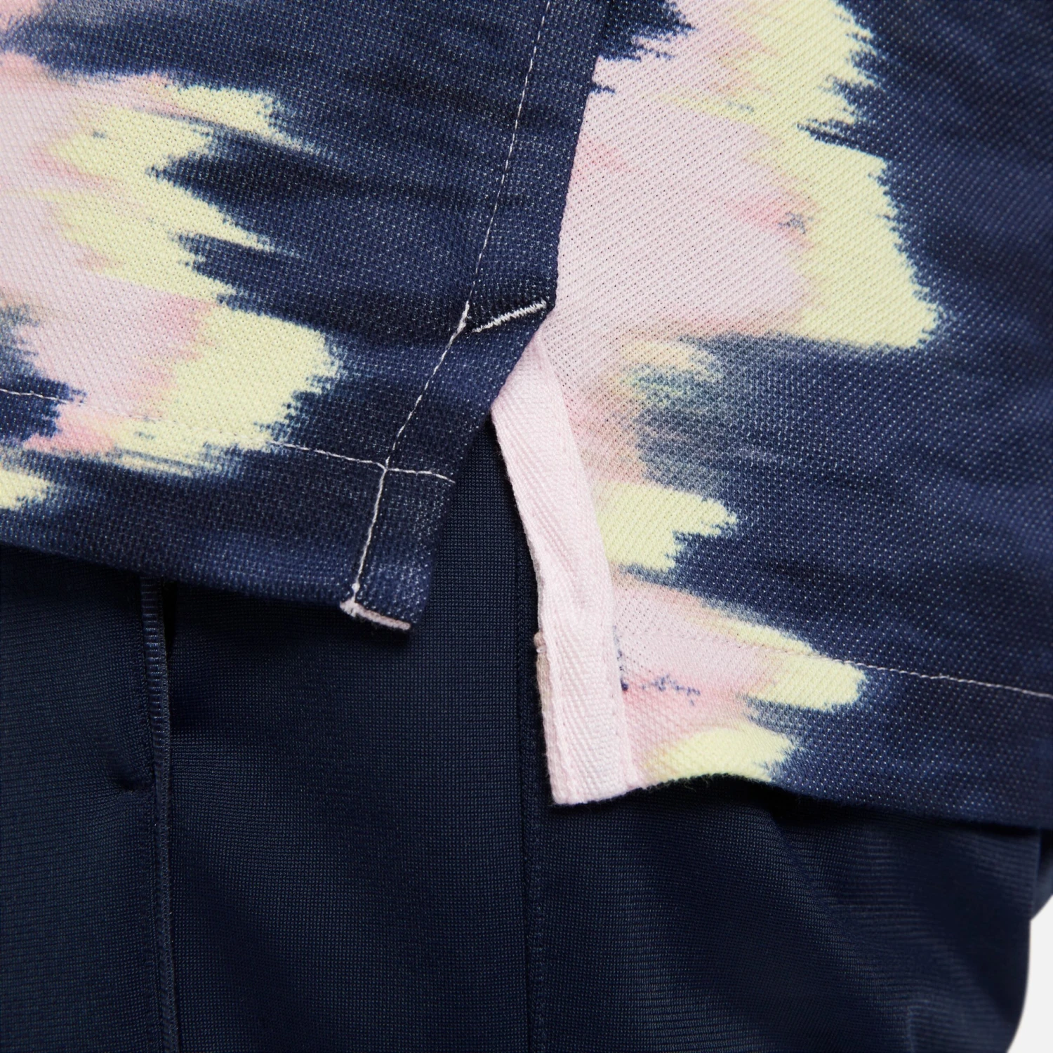 Nike Print Slim-Fit Polo Herren Poloshirt Dunkelblau Rosa – Bild 6