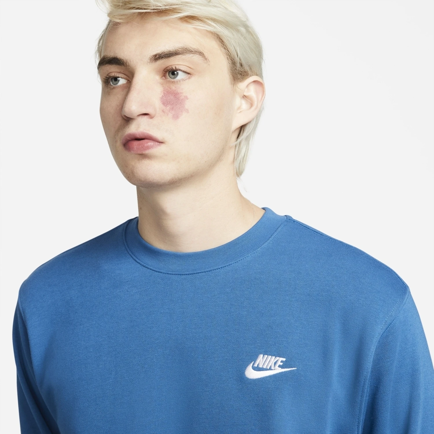 Nike Sportswear Club French Terry Crew Herren Sweatshirt Blau Weiß – Bild 5