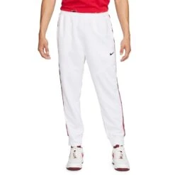 Nike Sportswear Repeat Pants Herren Jogginghose Weiß Rot