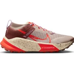 Nike ZoomX Zegama Herren Trail-Runningschuhe Rot Beige